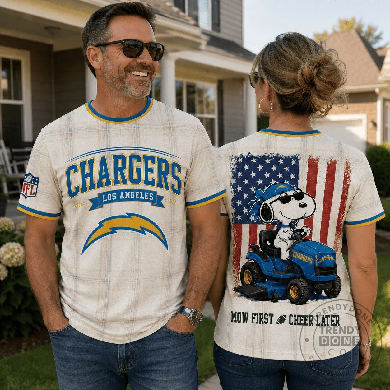 Los Angeles Chargers Football Snoopy Lawn Mower American Flag T-Shirt