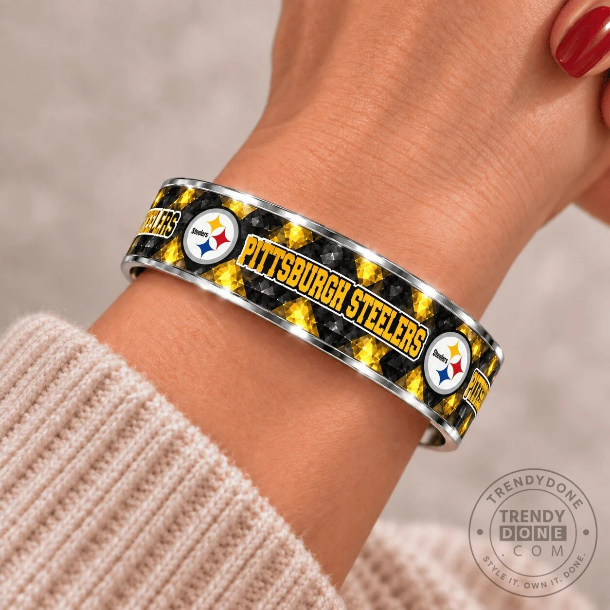 Pittsburgh Steelers NFL Football Team Logo Black and Gold Pattern Bracelet